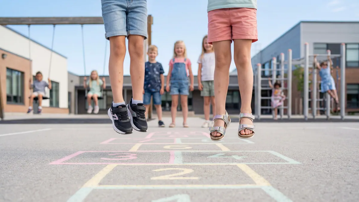 Ballotpedia: The debate over mandating recess
